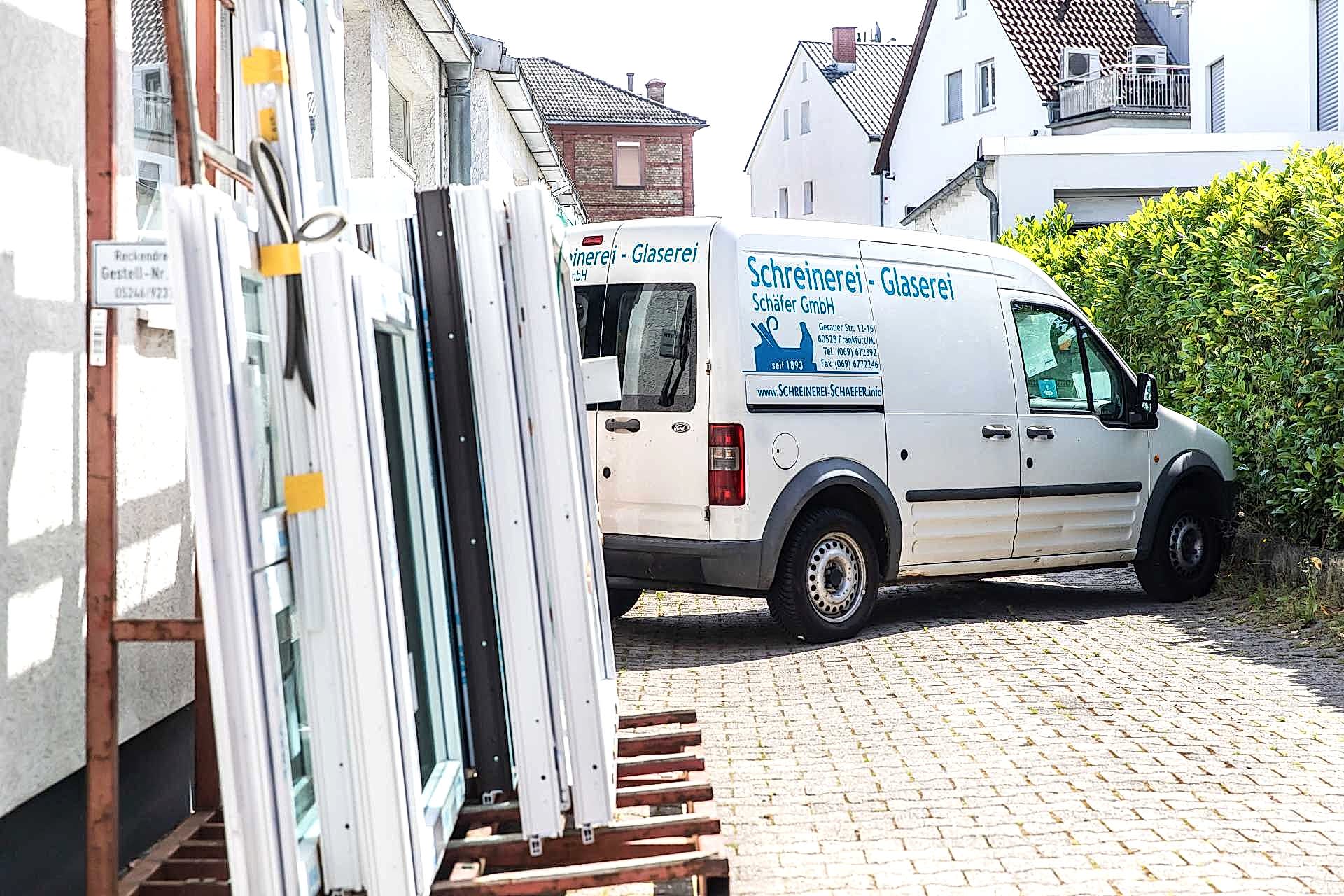 Fenster Frankfurt, Glaserei Frankfurt, Schrank Frankfurt, Schreinerei Frankfurt, Türen Frankfurt